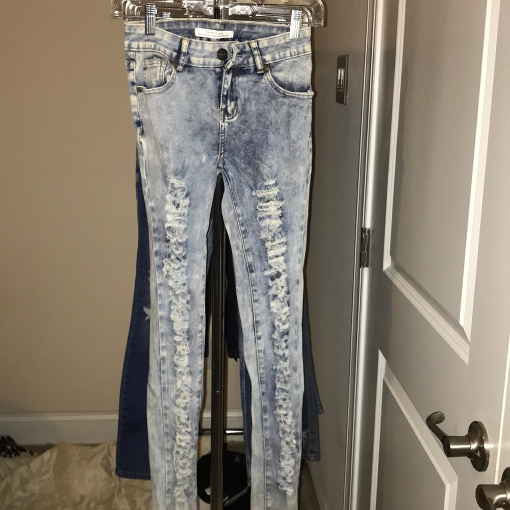 Sweet Look Ruffled Cut Straight Leg Jean Womens